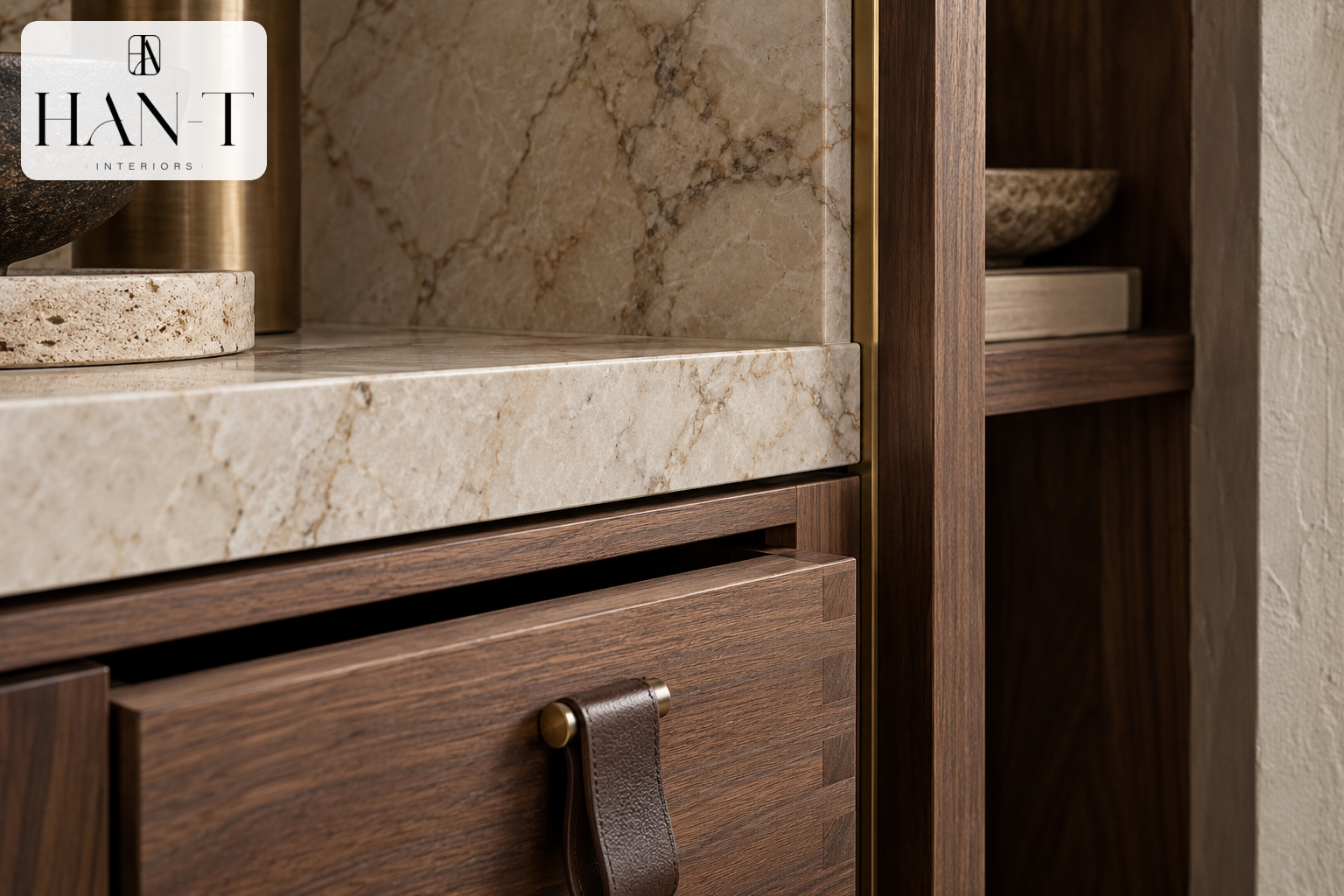 Material depth becomes visible in junctions, edges, grain direction and the quality of the touch.